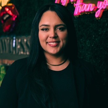 Leslie Navarrete at KA Dental Implant Dentist in Royal Palm Beach, West Palm Beach, Palm Beach Gardens, and Lantana, FL