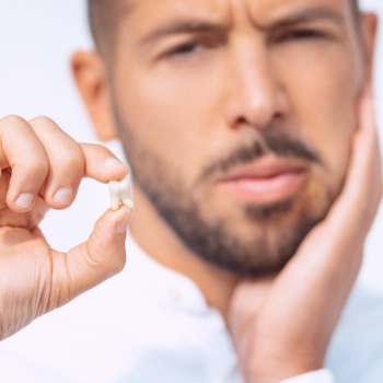 Teeth Extraction Near Me in Royal Palm Beach, West Palm Beach, Palm Beach Gardens, and Lantana, FL